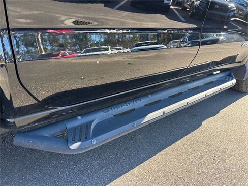 Used 2023 GMC Sierra 1500 AT4 w/ Technology Package image 18