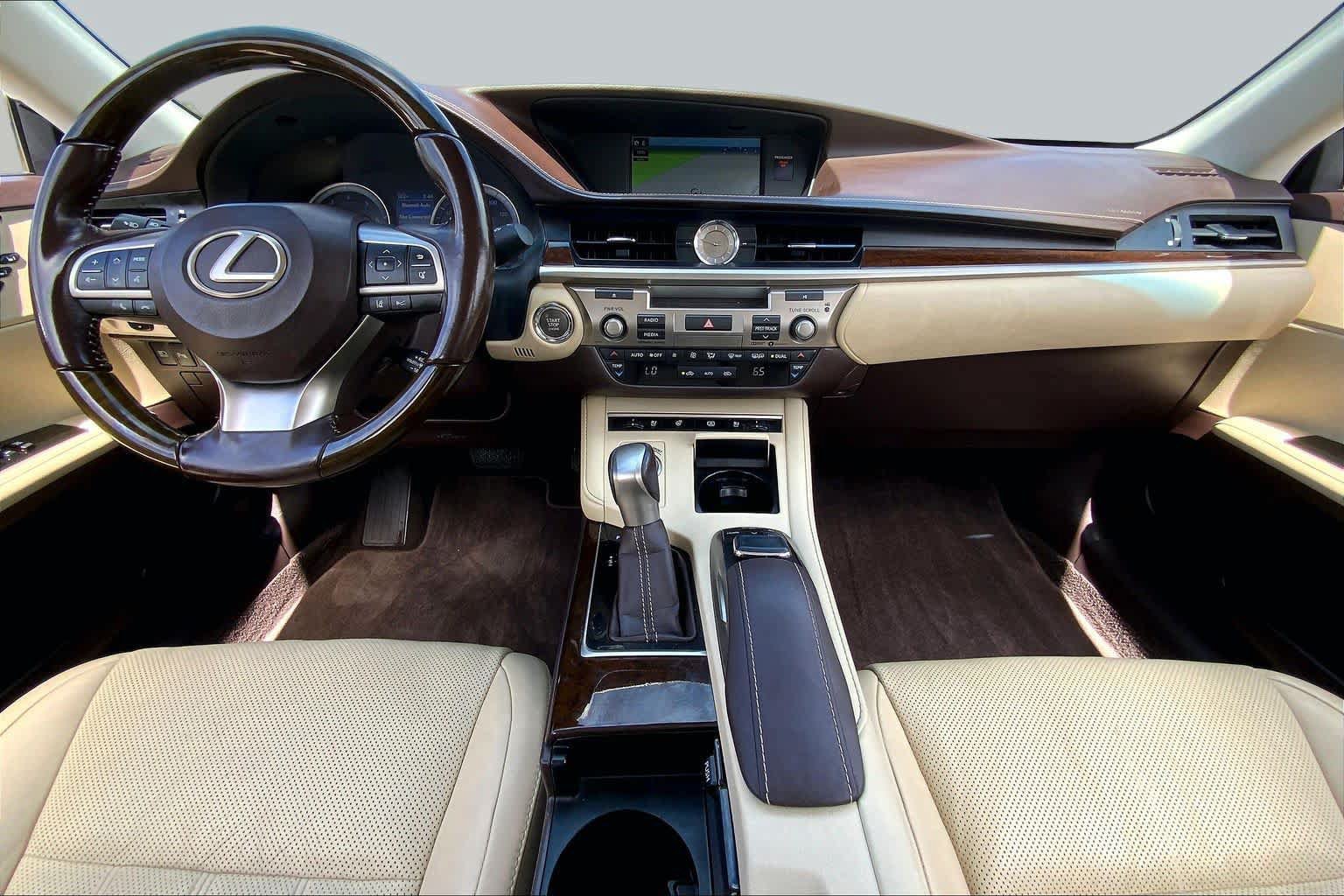 Used 2017 Lexus ES 350 w/ Luxury Package FWD image 15