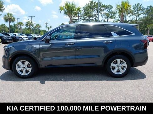 Certified 2024 Kia Sorento LX FWD image 8