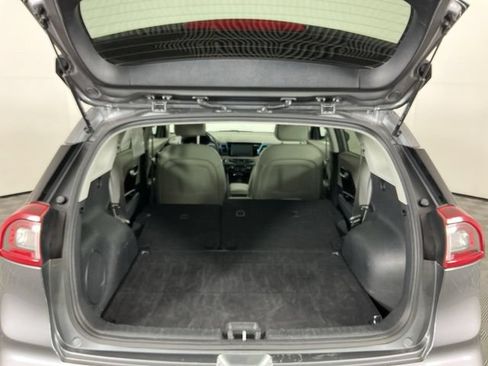 Used 2017 Kia Niro Touring w/ Advanced Technology Package FWD image 29