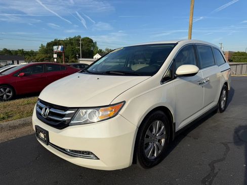Used 2015 Honda Odyssey EX image 3