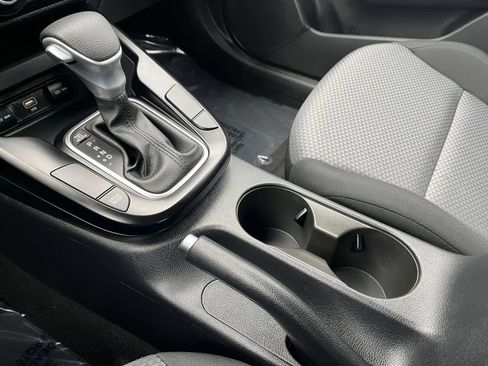 Used 2025 Kia Soul LX w/ LX Technology Package FWD image 46