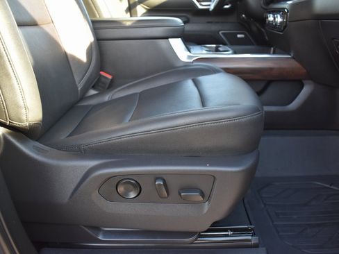 Used 2025 GMC Sierra 2500 SLT w/ SLT Premium Package image 6