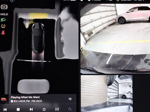 Used 2023 Tesla Model 3 Standard Range image 27