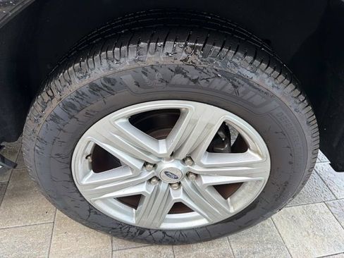 Used 2019 Ford Expedition XLT w/ Equipment Group 202A RWD image 33