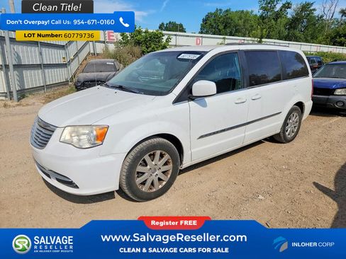 Used 2014 Chrysler Town & Country Touring FWD image 1