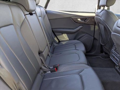Used 2021 Audi Q8 Premium w/ Convenience Package image 20