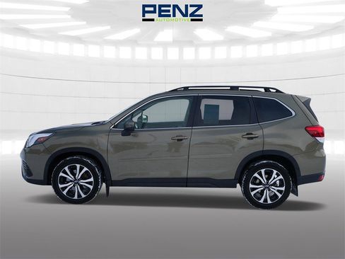 Used 2023 Subaru Forester Limited w/ Popular Package #3 image 4