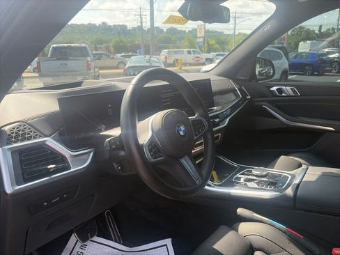 Used 2024 BMW X5 xDrive40i w/ M Sport Package AWD/4WD image 18
