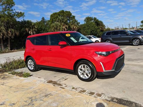 Certified 2024 Kia Soul LX w/ Option Group 015 image 3