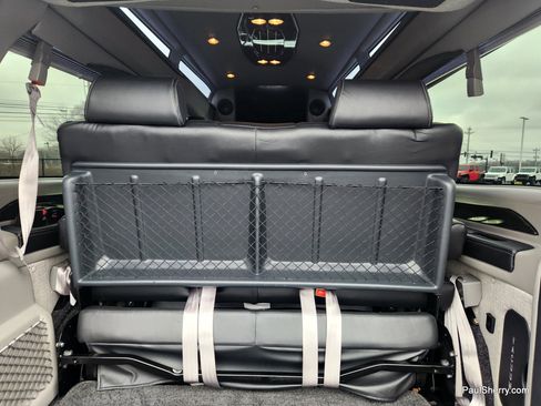 Used 2023 Chevrolet Express 2500 Extended image 22