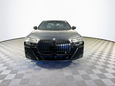 Used 2024 BMW 760i xDrive 760i xDrive image 3