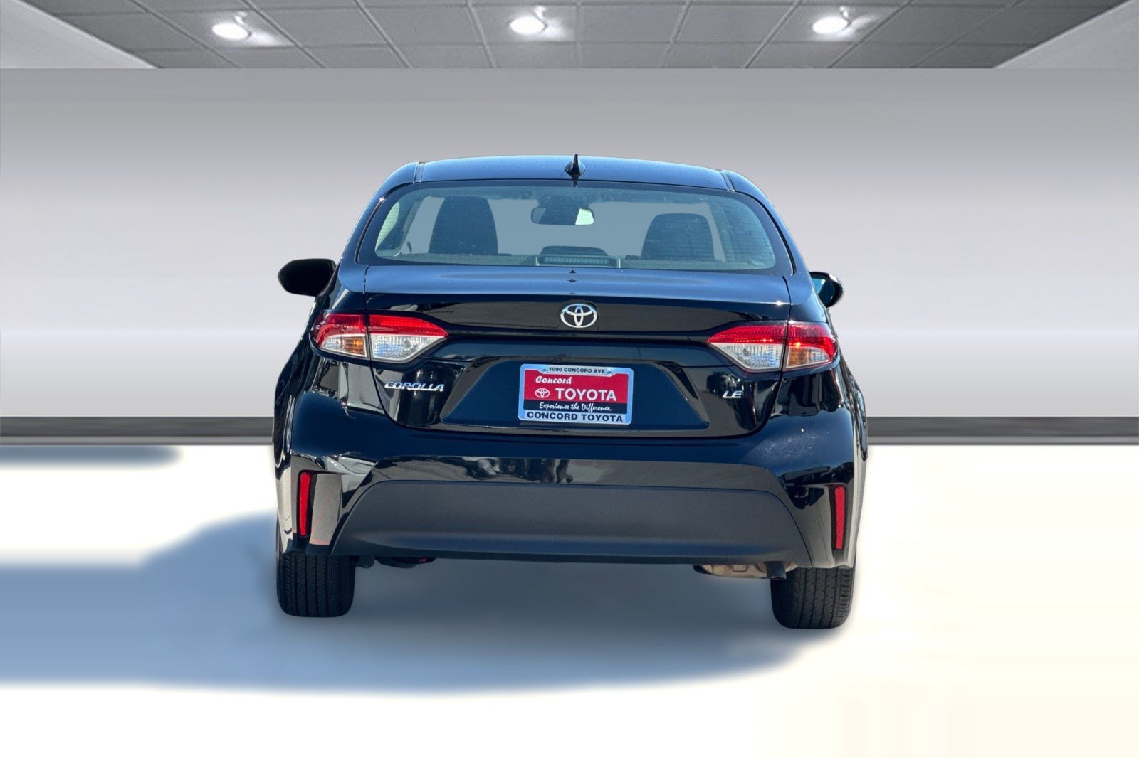 Used 2024 Toyota Corolla LE FWD image 9
