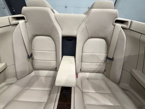 Used 2011 Mercedes-Benz E 350 Cabriolet image 23