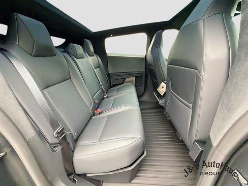 Used 2024 Tesla Cybertruck Cyberbeast AWD/4WD image 34