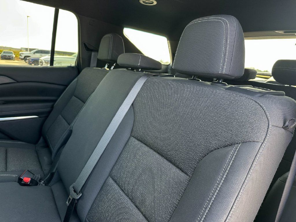 Used 2024 Chevrolet Traverse LS w/ Midnight/Sport Edition FWD image 19