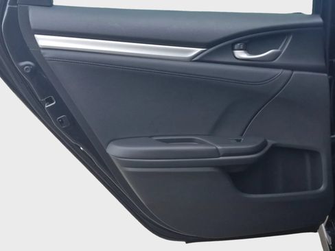 Used 2016 Honda Civic Touring image 11