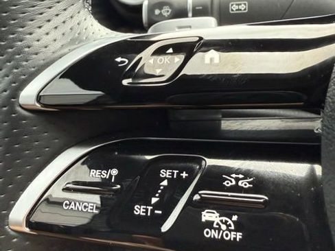 Used 2023 Mercedes-Benz E 450 4MATIC Cabriolet image 80