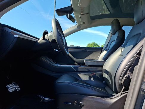 Used 2022 Tesla Model Y Performance AWD/4WD image 11