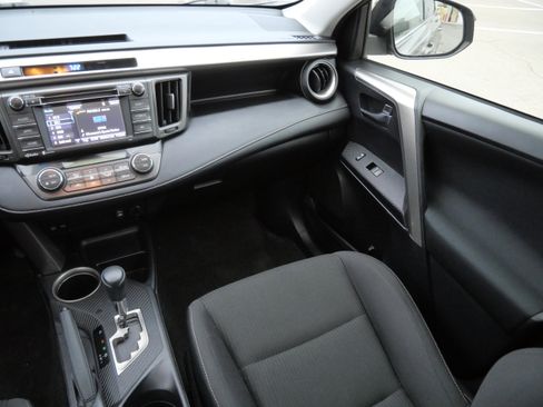 Used 2015 Toyota RAV4 XLE image 11