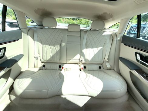 Used 2023 Mercedes-Benz EQS 580 4MATIC Sedan image 25