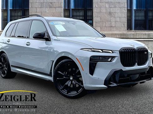 Used 2025 BMW X7 M60i AWD/4WD image 1
