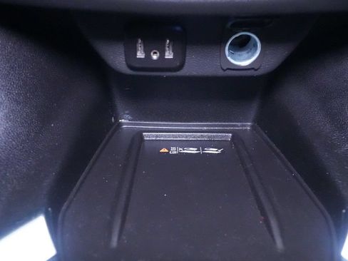Used 2022 Chevrolet Traverse LT AWD/4WD image 34