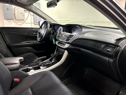 Used 2014 Honda Accord Sport image 10