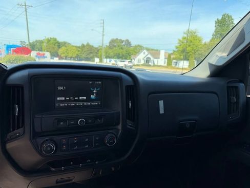 Used 2018 Chevrolet Silverado 1500 W/T w/ Trailering Package RWD image 13