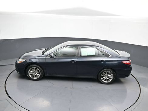 Used 2017 Toyota Camry SE FWD image 40