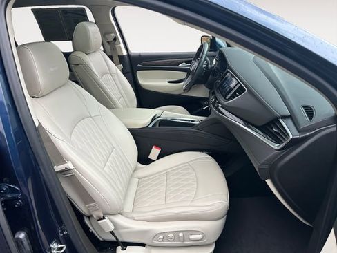Used 2022 Buick Enclave Avenir image 15