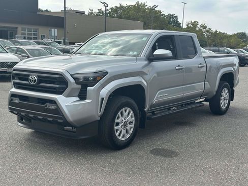 Used 2026 Toyota Tacoma SR5 AWD/4WD image 3