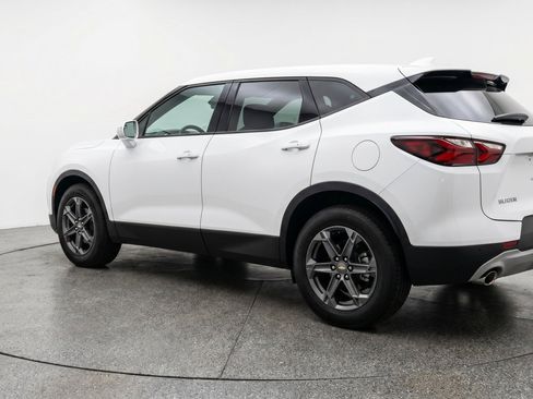 Used 2025 Chevrolet Blazer LT FWD image 6