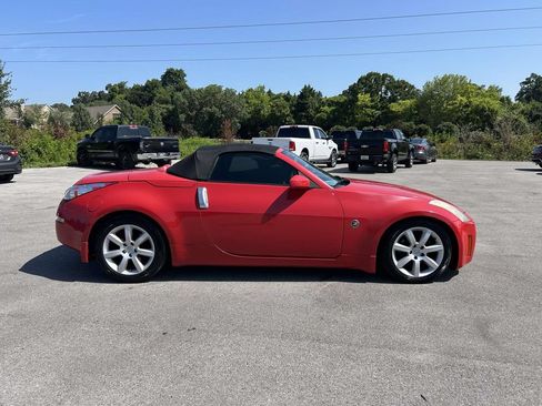 Used 2005 Nissan 350Z Touring RWD image 4