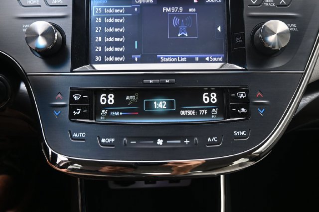 Used 2016 Toyota Avalon Limited w/ Toyota Safety Sense Package FWD image 13