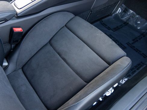 Used 2025 Porsche 718 Cayman GT4 RS image 54