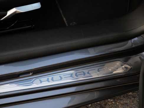 Used 2021 Lamborghini Huracan EVO image 20