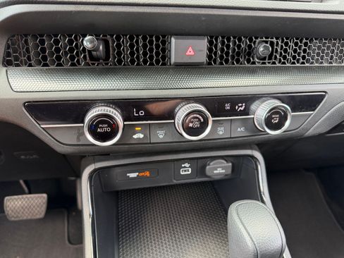 Used 2025 Honda CR-V LX image 24