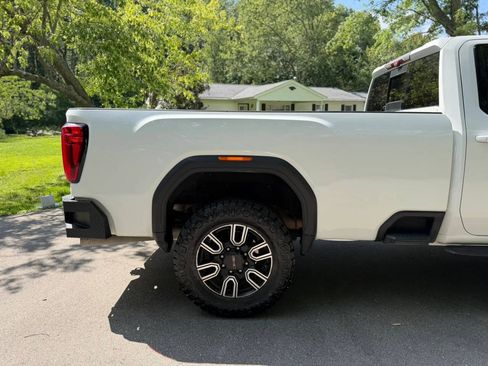 Used 2021 GMC Sierra 2500 AT4 w/ AT4 Premium Plus Package AWD/4WD image 70