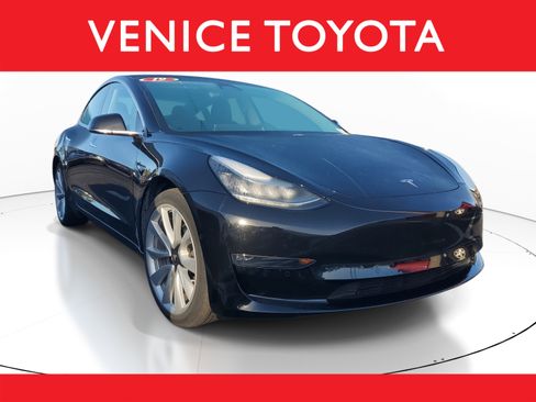 Used 2019 Tesla Model 3 Long Range image 1