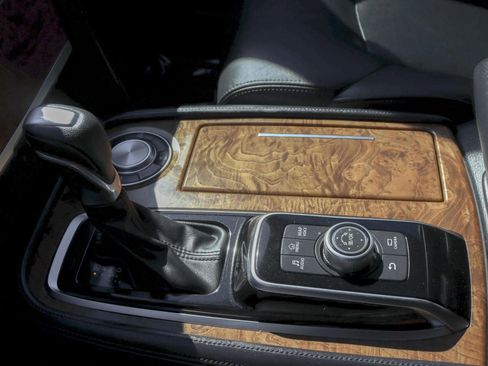 Used 2021 Nissan Armada SL w/ Captain's Chairs Package image 24