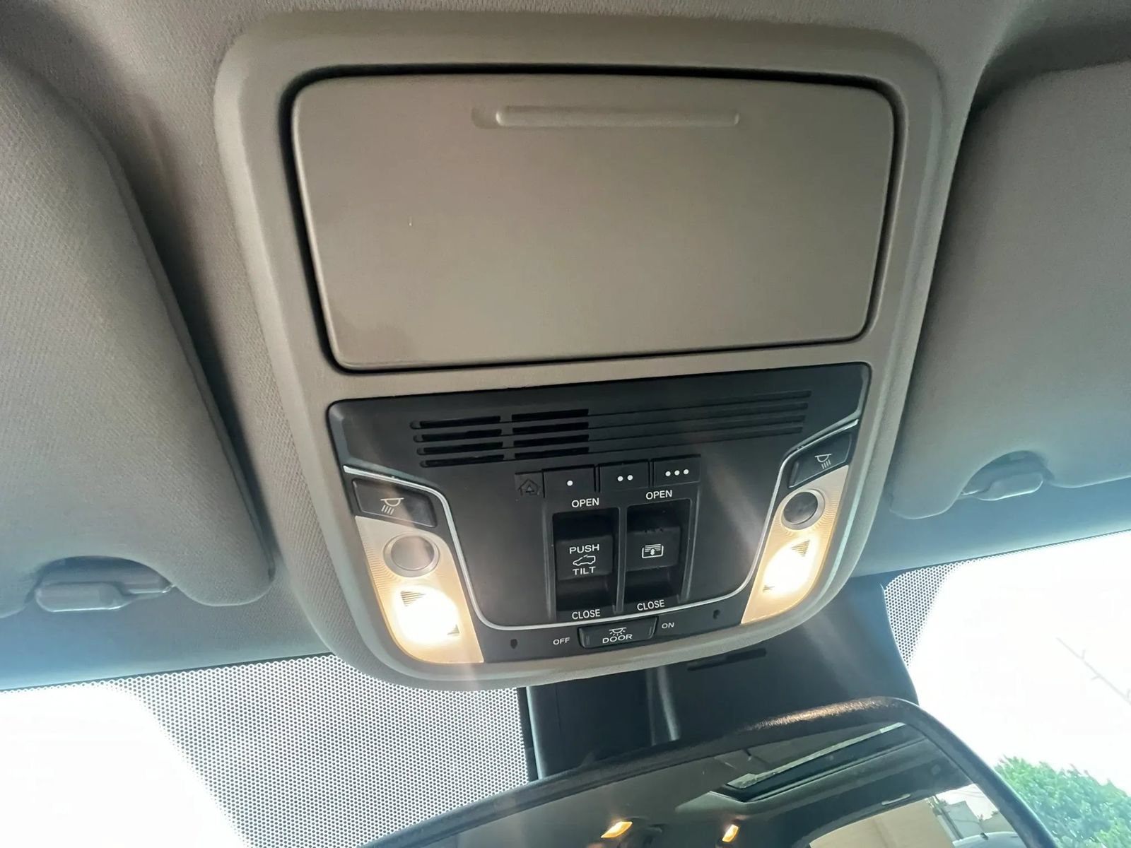 Used 2017 Honda Pilot Elite image 28