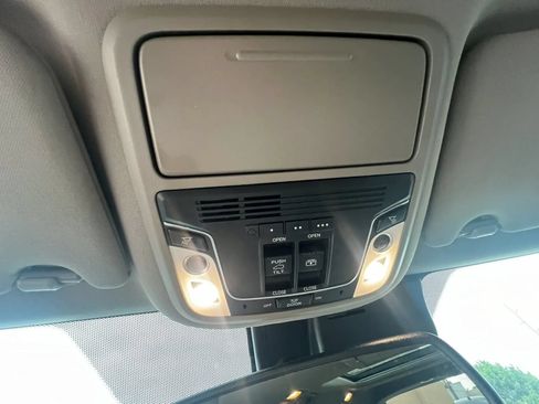 Used 2017 Honda Pilot Elite image 28