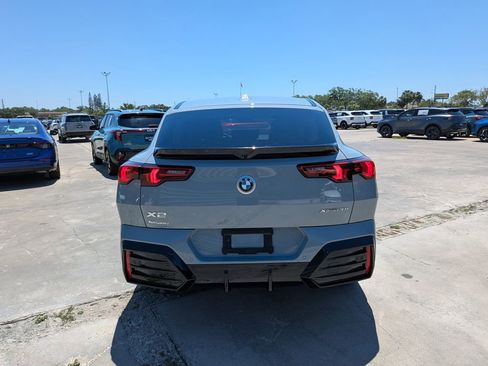 Used 2025 BMW X2 xDrive28i w/ M Sport Package AWD/4WD image 7