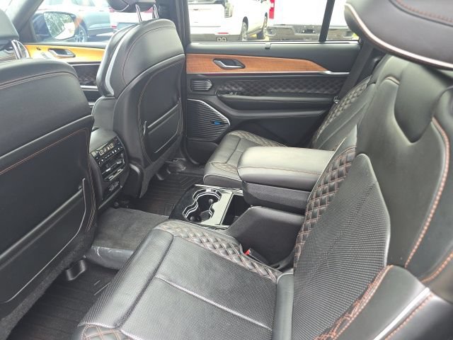 Used 2021 Jeep Grand Cherokee L Summit AWD/4WD image 17
