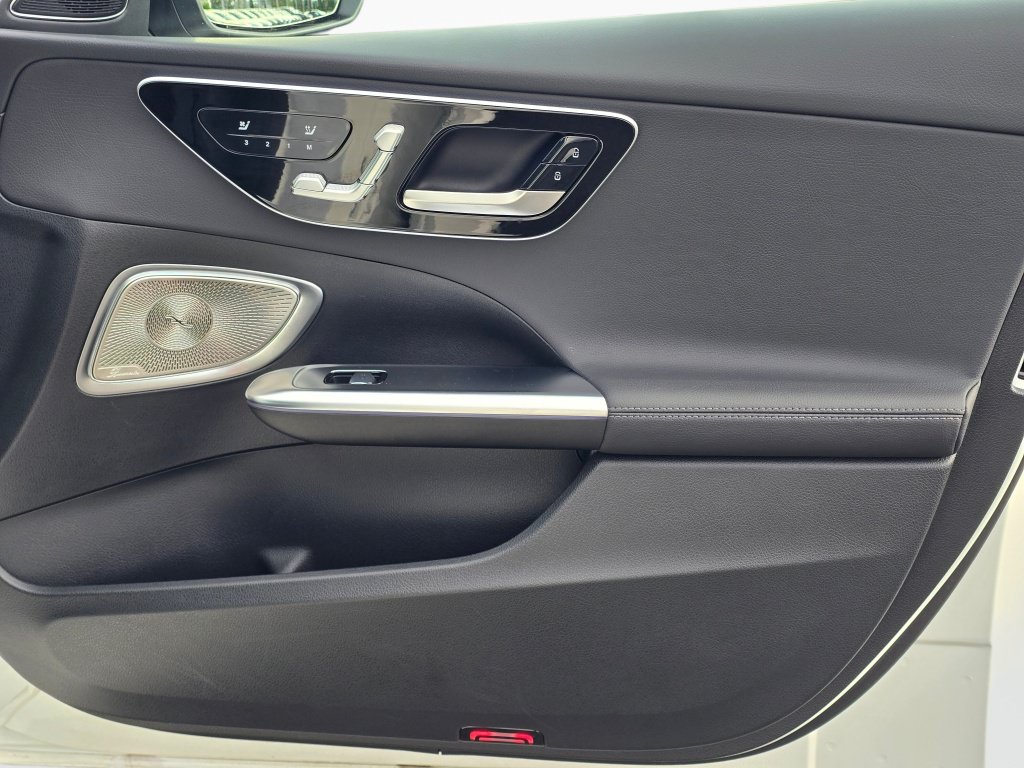 Used 2026 Mercedes-Benz C 300 4MATIC Sedan image 27