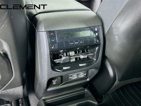 Used 2021 Jeep Grand Cherokee L Limited w/ Luxury Tech Group II AWD/4WD image 36