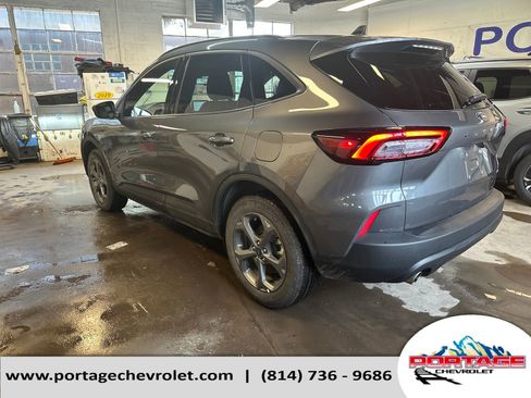 Used 2025 Ford Escape ST-Line Select image 3