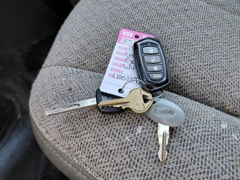 Used 2020 Chevrolet Express 3500 w/ Driver Convenience Package image 21