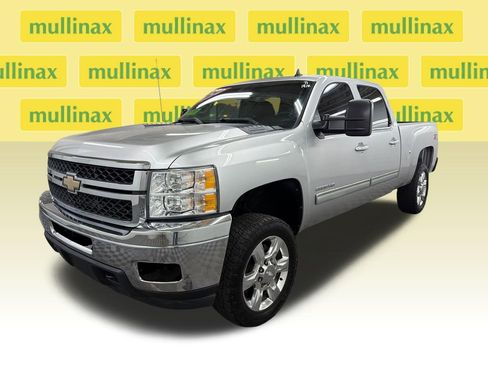 Used 2011 Chevrolet Silverado 2500 LT w/ Suspension Package, Off-Road AWD/4WD image 12